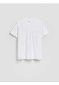 Reserved - Gładki t-shirt regular fit - biały. Kolor: biały. Materiał: bawełna, dzianina. Wzór: gładki