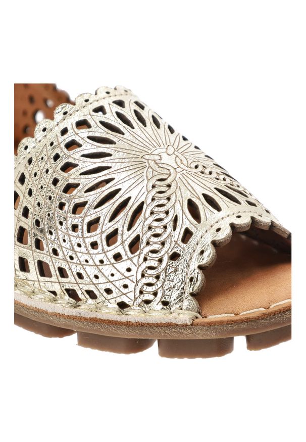 Złote Baleriny Ravini Wygodne Obuwie Damskie. Okazja: na co dzień. Kolor: złoty. Szerokość cholewki: normalna. Styl: elegancki, casual