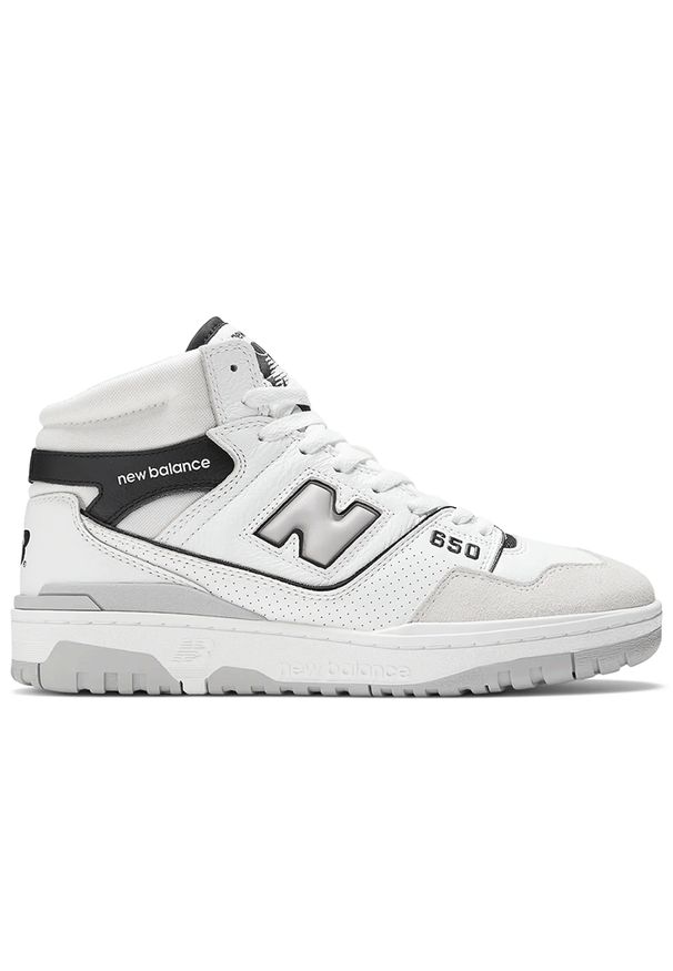 Buty New Balance BB650RWH - białe. Okazja: na co dzień. Wysokość cholewki: przed kolano. Kolor: biały. Materiał: skóra, materiał. Szerokość cholewki: normalna. Sezon: lato. Sport: koszykówka, fitness