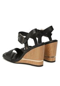 TOMMY HILFIGER - Tommy Hilfiger Sandały Hardware Wedge Sandal FW0FW07074 Czarny. Kolor: czarny. Materiał: skóra