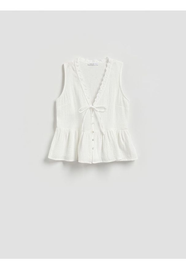 Reserved - Muślinowa bluzka - biały. Kolor: biały. Materiał: bawełna, tkanina