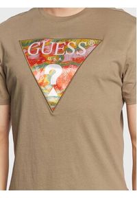 Guess T-Shirt Abstract Logo M3GI57 K9RM1 Zielony Slim Fit. Kolor: zielony. Materiał: bawełna