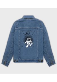 MegaKoszulki - Kurtka jeansowa damska Astro Secrets. Materiał: jeans. Wzór: nadruk. Sezon: wiosna. Styl: klasyczny #1