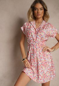Renee - Różowa Sukienka Taliowana z Wiskozą i Ozdobnym Paskiem Delyase. Okazja: na co dzień. Kolor: różowy. Materiał: wiskoza. Styl: klasyczny, elegancki, casual