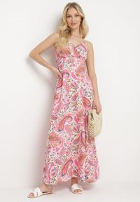 Born2be - Różowa Letnia Sukienka we Wzór Paisley z Regulowanymi Ramiączkami i Sznurkiem w Talii Viafina. Okazja: na spacer. Typ kołnierza: dekolt w serek. Kolor: różowy. Materiał: tkanina. Długość rękawa: na ramiączkach. Wzór: paisley. Sezon: lato. Styl: klasyczny #1