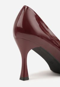 Born2be - Bordowe Lakierowane Czółenka na Szpilce z Ozdobą Aroanoire. Okazja: na co dzień, do pracy. Kolor: czerwony. Materiał: lakier. Wzór: aplikacja. Obcas: na szpilce. Styl: casual, elegancki, klasyczny #8