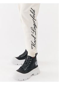 Karl Lagerfeld - KARL LAGERFELD Spodnie dresowe 231W1050 Écru Regular Fit. Materiał: dresówka, bawełna