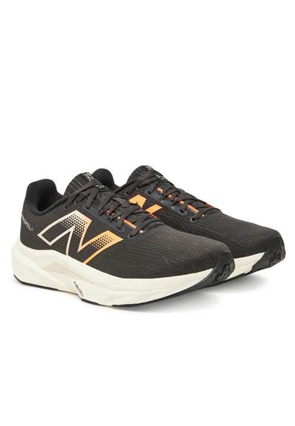 Buty do biegania męskie New Balance MFCPRCB5. Kolor: czarny. Materiał: materiał, syntetyk. Szerokość cholewki: normalna. Sport: bieganie