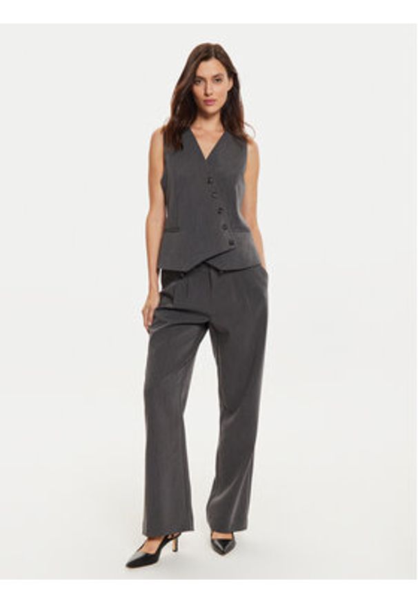 Karen by Simonsen Spodnie materiałowe Ro 10105154 Szary Loose Fit. Kolor: szary. Materiał: syntetyk