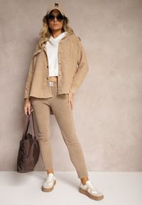 Renee - Beżowa Klasyczna Koszula Sztruksowa Nevettis. Kolor: beżowy. Materiał: sztruks. Styl: klasyczny