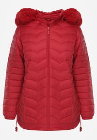 Born2be - Czerwona Pikowana Kurtka Przejściowa z Kapturem i Ściągaczami po Bokach Fezika. Okazja: na spacer, na co dzień. Typ kołnierza: kaptur. Kolor: czerwony. Materiał: futro, poliester, jeans. Styl: casual #3