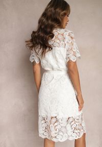 Renee - Biała Koronkowa Sukienka Koszulowa Midi z Paskiem Azariela. Kolor: biały. Materiał: koronka. Typ sukienki: koszulowe. Długość: midi #3