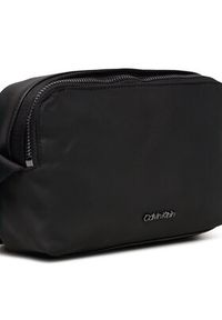 Calvin Klein Saszetka Ck Est. Nylon Camera Bag K50K512116 Czarny. Kolor: czarny. Materiał: materiał #3
