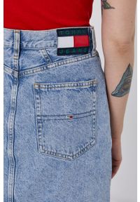 Tommy Jeans Spódnica jeansowa bawełniana mini prosta. Stan: podwyższony. Kolor: niebieski. Materiał: bawełna #5