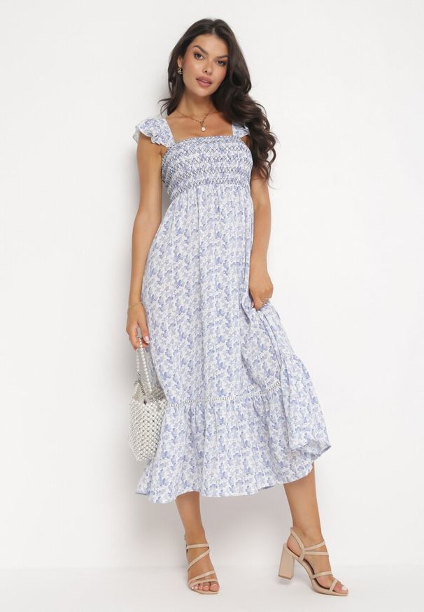 Born2be - Niebieska Rozkloszowana Sukienka Maxi na Szerokich Ramiączkach z Falbankami Trentia. Typ kołnierza: kołnierz z falbankami. Kolor: niebieski. Długość rękawa: na ramiączkach. Długość: maxi