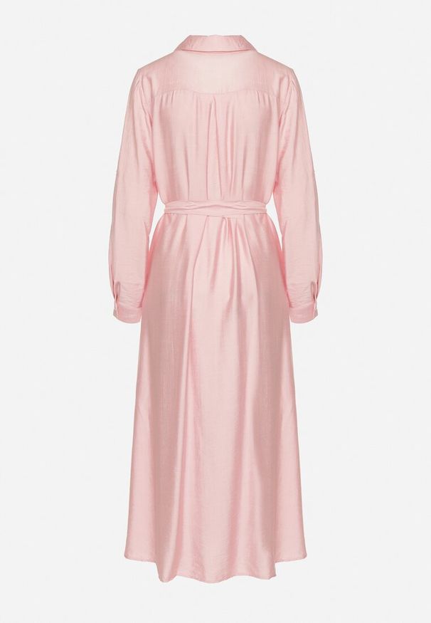 Born2be - Różowa Koszulowa Sukienka z Wiskozą i Paskiem Clesaura. Okazja: na imprezę, na co dzień. Typ kołnierza: dekolt w serek. Kolor: różowy. Materiał: wiskoza. Długość rękawa: długi rękaw. Typ sukienki: koszulowe. Styl: casual, klasyczny