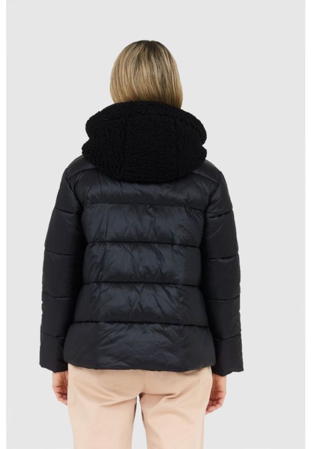 Blauer USA - BLAUER Czarna puchowa kurtka damska Joy, Rozmiar L. Kolor: czarny. Materiał: puch