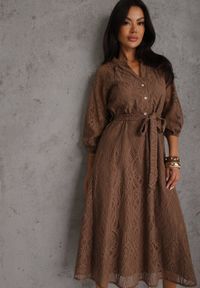 Renee - Brązowa Koronkowa Sukienka Boho Rozkloszowana z Paskiem w Talii Irinsea. Okazja: na co dzień. Kolor: brązowy. Materiał: koronka. Wzór: koronka. Typ sukienki: rozkloszowane, proste. Styl: boho #5