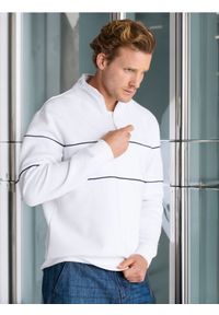 Sinsay - Bluza ze stójką - biały. Typ kołnierza: kołnierzyk stójkowy. Kolor: biały. Długość rękawa: długi rękaw. Długość: długie #1