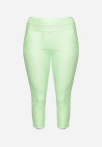 Born2be - Jasnozielone Spodnie z Nogawkami 7/8 i Kieszeniami Selandima. Kolor: zielony. Styl: elegancki #3