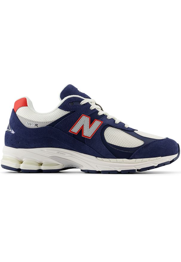 Buty męskie New Balance M2002RRB – granatowe. Kolor: niebieski. Materiał: guma, skóra, zamsz. Szerokość cholewki: normalna