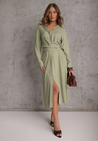 Renee - Zielona Koszulowa Sukienka z Wiskozy z Asymetrycznym Drapowaniem i Guzikiem Hetasa. Okazja: na co dzień. Kolor: zielony. Materiał: wiskoza. Długość rękawa: długi rękaw. Typ sukienki: asymetryczne, koszulowe. Styl: casual, elegancki #6