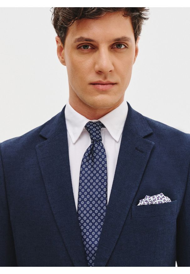 Pako Lorente - PAKO LORENTE - Granatowa marynarka garniturowa z lnem. Kolor: niebieski. Materiał: len. Wzór: gładki. Sezon: wiosna