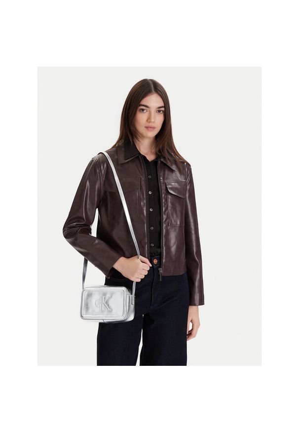 Torebka Calvin Klein. Kolor: srebrny