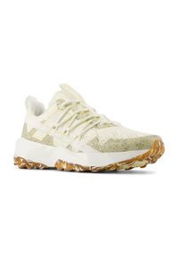 Buty damskie New Balance DynaSoft Tektrel WTTTRCC1 – beżowe. Zapięcie: sznurówki. Kolor: beżowy. Materiał: materiał, syntetyk. Szerokość cholewki: normalna. Sport: bieganie, fitness #4