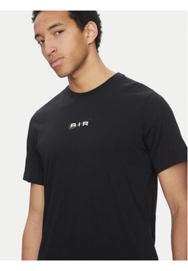 Nike T-Shirt FQ3789 Czarny Regular Fit. Kolor: czarny. Materiał: bawełna