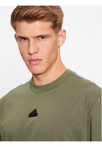 Adidas - adidas T-Shirt Future Icons 3-Stripes IN1615 Zielony Loose Fit. Kolor: zielony. Materiał: bawełna #3