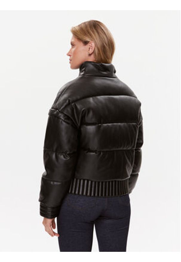 Guess Kurtka zimowa Ivana W3BL12 WFSP0 Czarny Regular Fit. Kolor: czarny. Materiał: skóra. Sezon: zima