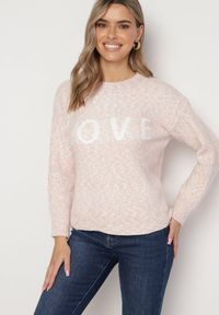 Born2be - Różowy Klasyczny Sweter z Napisem i Ściągaczami Haccate. Kolor: różowy. Wzór: napisy. Styl: klasyczny #4