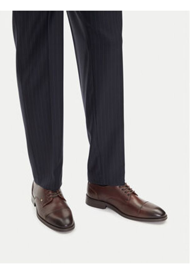 Gino Rossi Półbuty EO-MARTINO-02 125AM Brązowy. Kolor: brązowy. Materiał: skóra