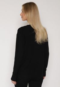 Born2be - Czarny Kardigan z Bawełną Zdobiony Warkoczowym Splotem i Kieszeniami Mevesava. Okazja: na co dzień. Typ kołnierza: dekolt w serek. Kolor: czarny. Materiał: bawełna. Wzór: aplikacja, ze splotem. Sezon: zima, jesień. Styl: klasyczny, casual #7