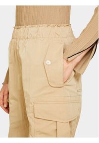 Sisley Spodnie materiałowe 4JQJLF04R Beżowy Relaxed Fit. Kolor: beżowy. Materiał: syntetyk #7