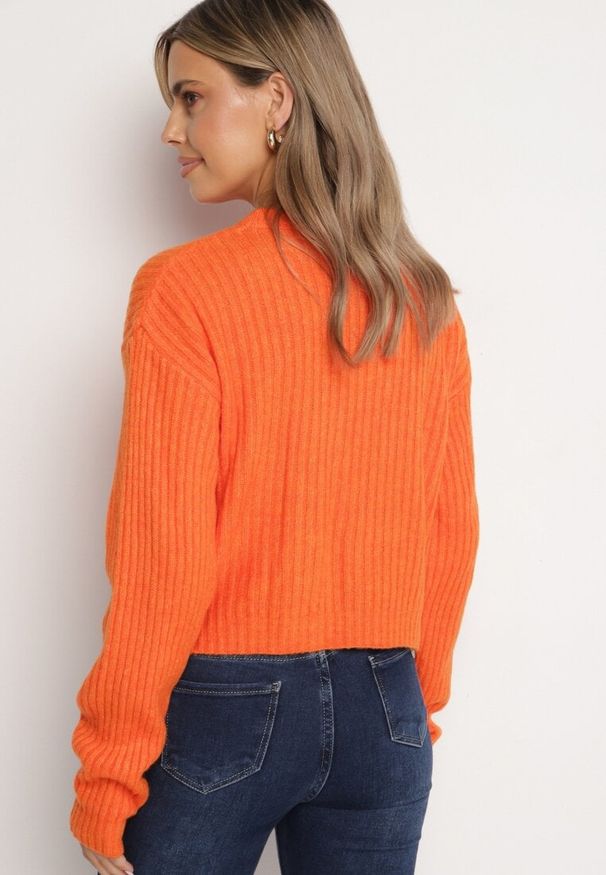 Born2be - Pomarańczowy Sweter o Pudełkowym Kroju z Prążkowanym Tłoczeniem Omelis. Okazja: na co dzień. Kolor: pomarańczowy. Materiał: prążkowany. Długość rękawa: długi rękaw. Długość: długie. Styl: elegancki, casual