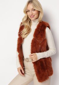 Born2be - Brązowo-Pomarańczowa Kamizelka Futrzana z Wstawkami z Ekoskóry Batliewa. Kolor: brązowy. Materiał: futro. Wzór: aplikacja #1