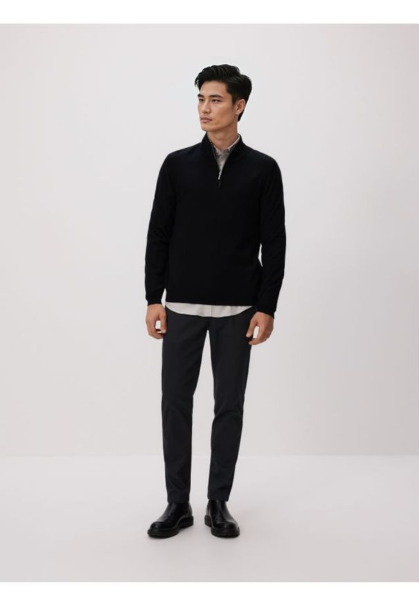 Reserved - Bawełniane spodnie chino slim - ciemnoszary. Kolor: szary. Materiał: bawełna