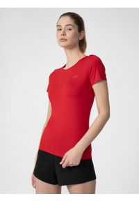 4f - Koszulka treningowa slim szybkoschnąca damska. Kolor: czerwony. Materiał: dzianina, skóra
