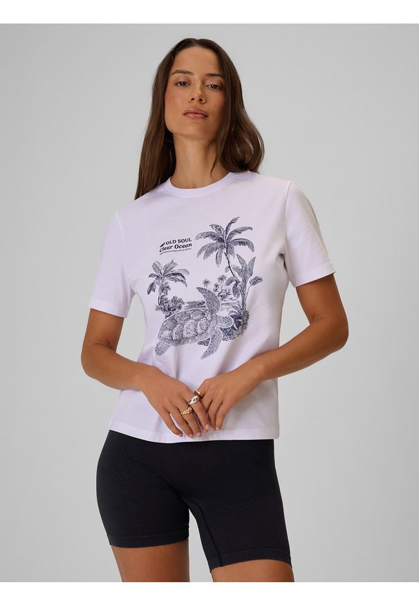 4f - 4F T-shirt relaxed z nadrukiem damski - biały M. Okazja: na co dzień. Kolor: biały. Materiał: bawełna, jeans, dzianina. Wzór: nadruk. Styl: sportowy, klasyczny, elegancki, casual