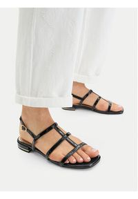 Nine West Sandały CEO-R26SS01558 Czarny. Kolor: czarny. Materiał: materiał #7