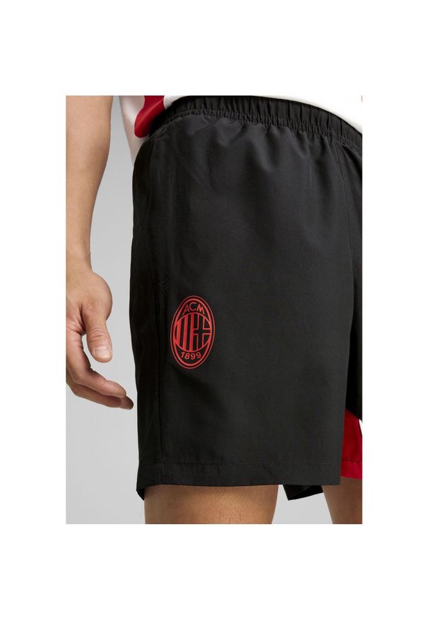 Puma - Męskie szorty AC Milan ftblARCHIVE PUMA Black For All Time Red. Kolor: czerwony, wielokolorowy, czarny. Wzór: aplikacja