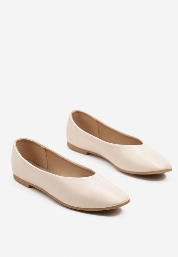 Born2be - Beżowe Balerinki w Minimalistycznym Stylu Davivari. Okazja: na co dzień. Kolor: beżowy. Styl: klasyczny, casual