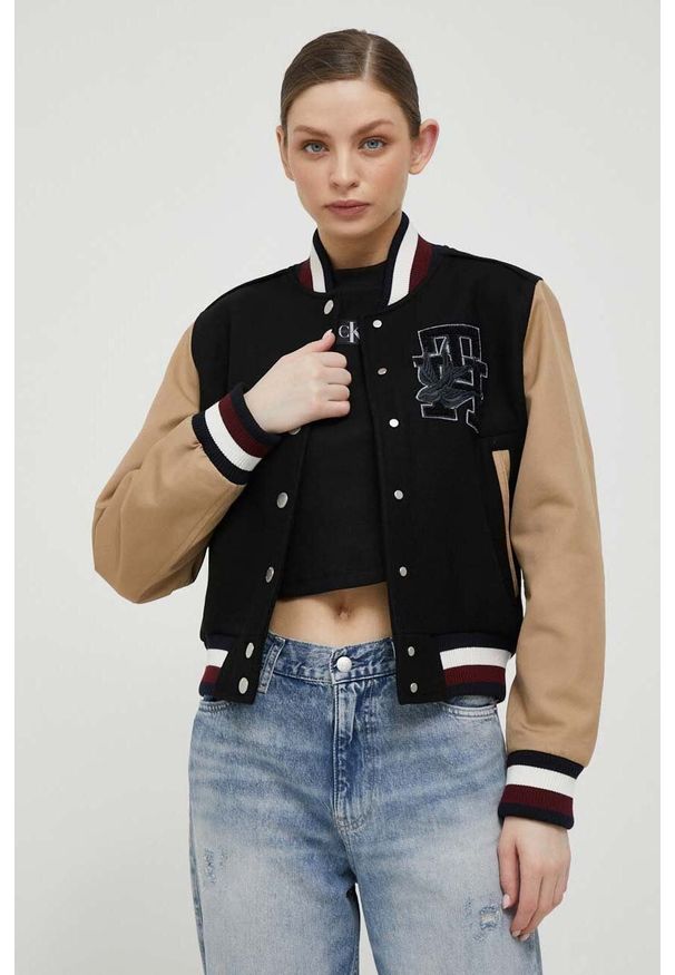TOMMY HILFIGER - Tommy Hilfiger kurtka bomber wełniana kolor czarny przejściowa. Kolor: czarny. Materiał: wełna