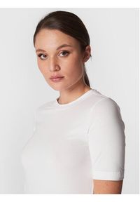 Gina Tricot T-Shirt Basic 17937 Biały Regular Fit. Kolor: biały. Materiał: bawełna #2