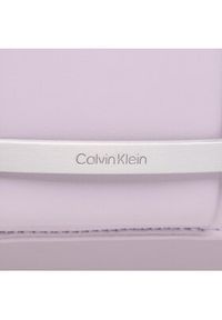 Calvin Klein Torebka Bar Hardware Crossbody K60K610732 Fioletowy. Kolor: fioletowy. Materiał: skórzane #5