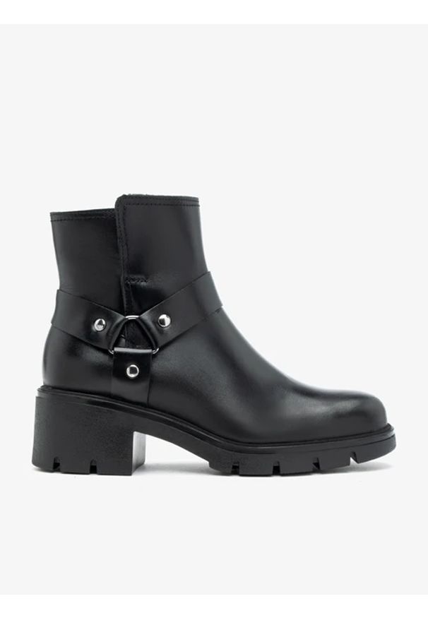 Ryłko - Czarne botki biker boots ze skóry licowej. Nosek buta: okrągły. Zapięcie: zamek. Kolor: czarny. Materiał: skóra. Szerokość cholewki: normalna. Obcas: na obcasie. Styl: rockowy, street, klasyczny. Wysokość obcasa: średni