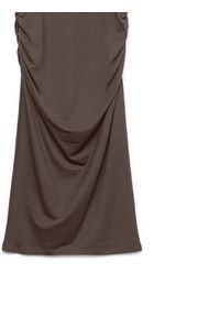 Vero Moda Sukienka koktajlowa Sarah 10346941 Brązowy ciemny Slim Fit. Kolor: brązowy. Materiał: lyocell. Styl: wizytowy #3