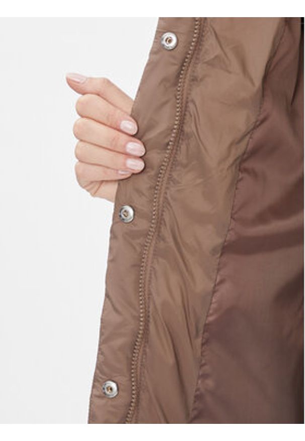 Vero Moda Kurtka zimowa 10291052 Brązowy Regular Fit. Kolor: brązowy. Materiał: syntetyk. Sezon: zima